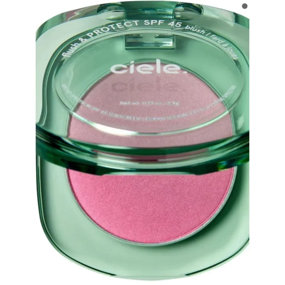 ciele flush & PROTECT SPF 45+ powder blush in Chill